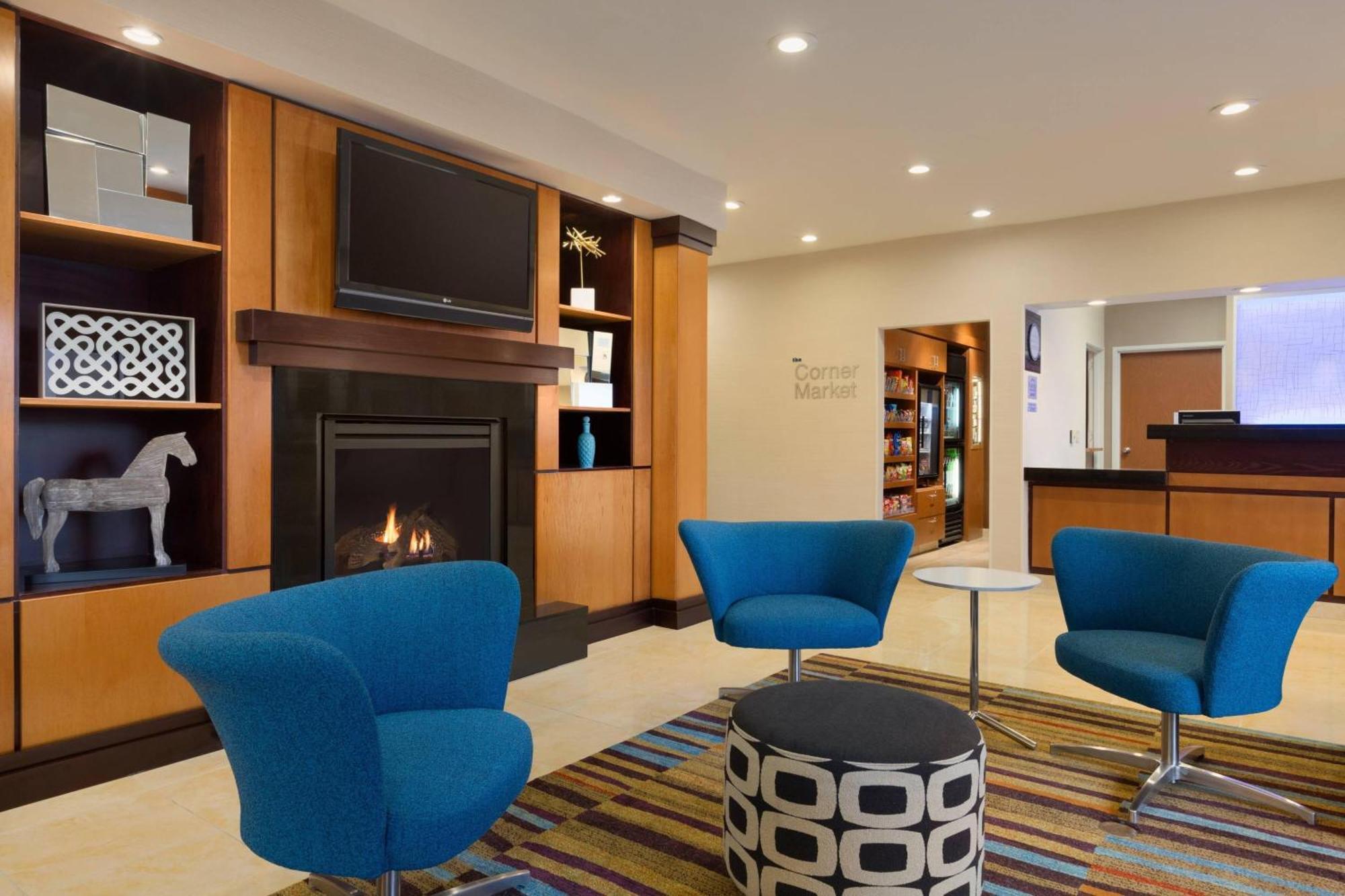 Hotel Fairfield & North Bismarck